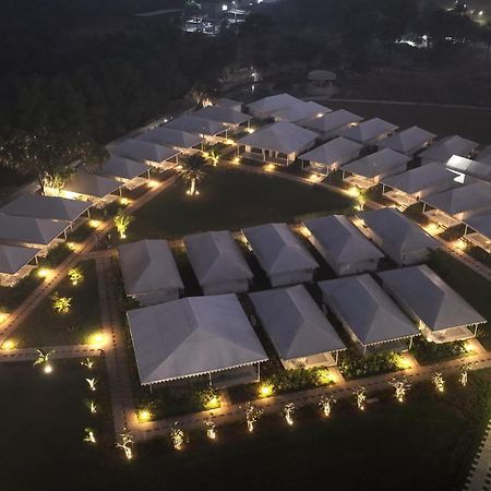 The Fern Seaside Luxurious Tent Resort Daman Kültér fotó