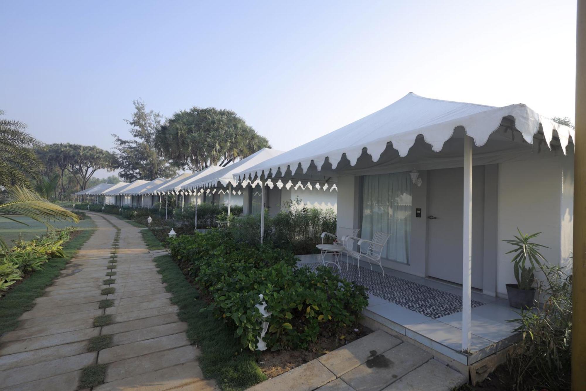 The Fern Seaside Luxurious Tent Resort Daman Kültér fotó