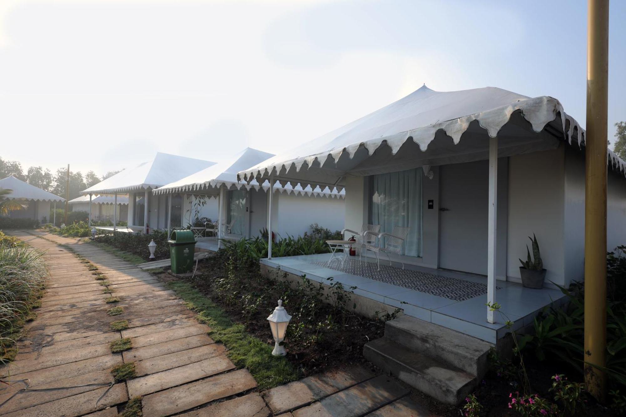 The Fern Seaside Luxurious Tent Resort Daman Kültér fotó